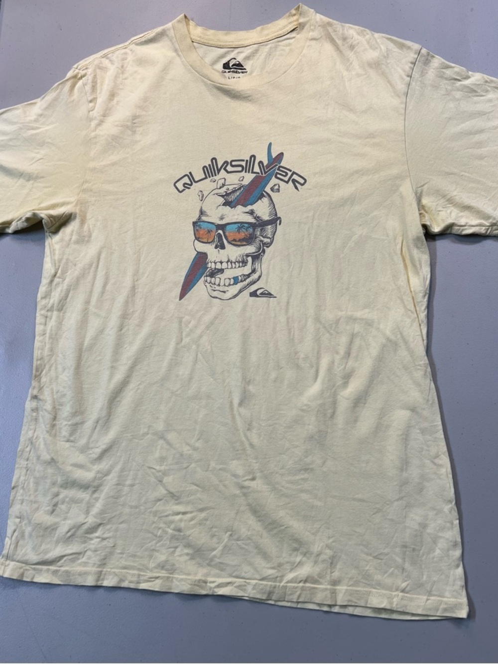 Quiksilver Skull Surf Graphic T-Shirt Light Yellow Men’s Size L Surf Skate